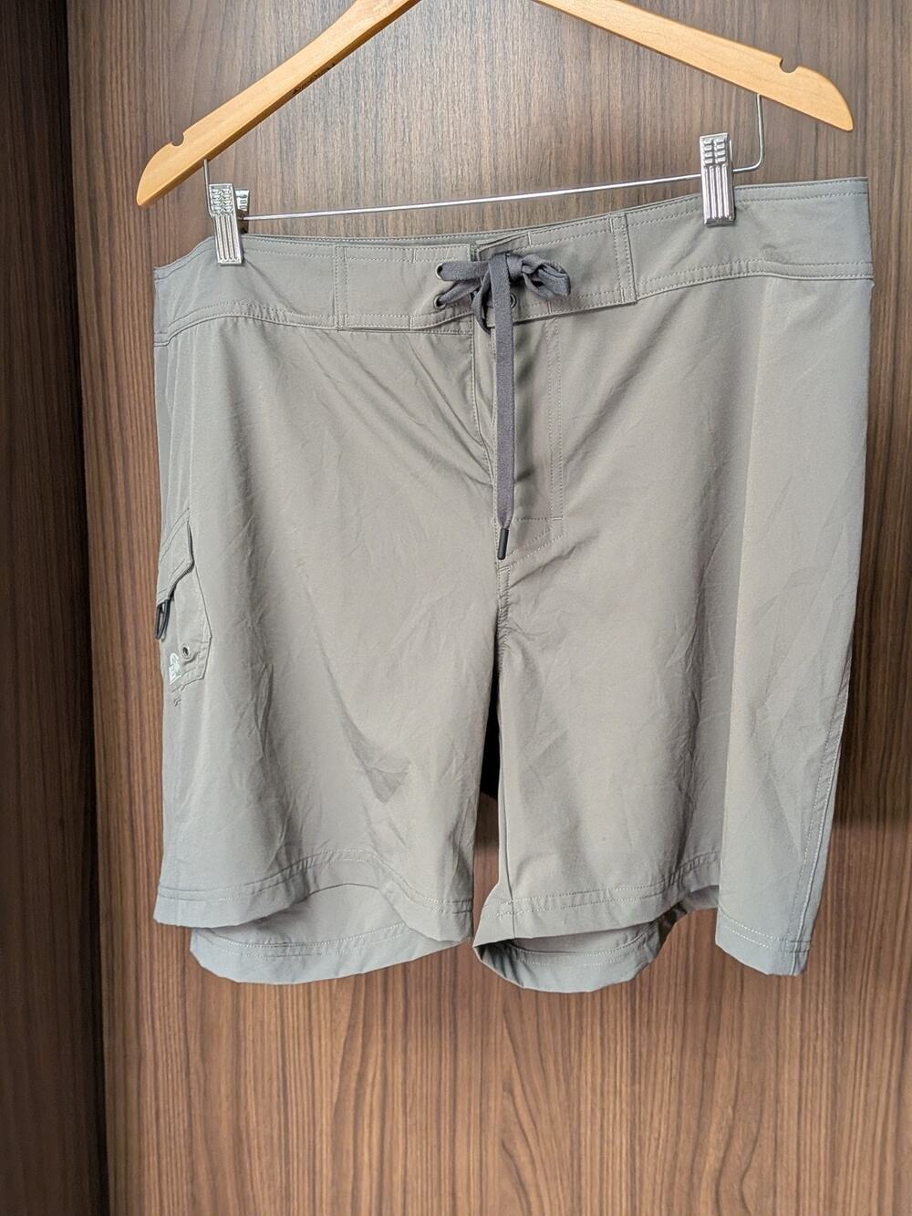 Eastern Mountain Sports Board Shorts XL, Gray